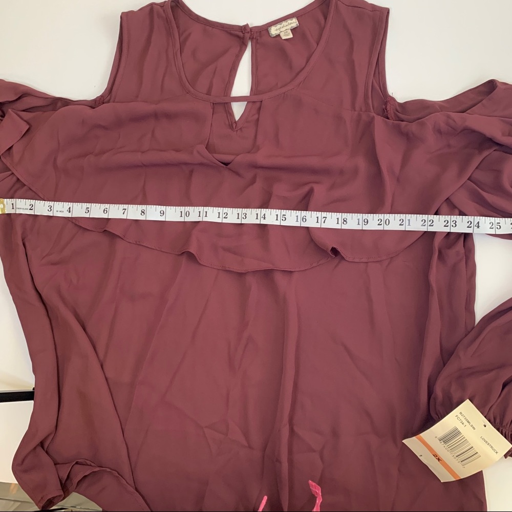 NWT Eyeshadow Lovestruck Cold Shoulder Top - Picture 6 of 6
